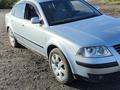 Volkswagen Passat 2003 годаfor2 800 000 тг. в Караганда – фото 4