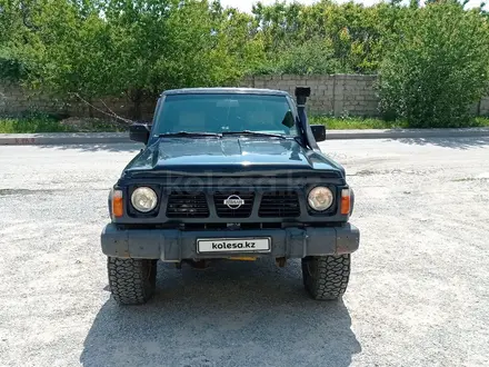 Nissan Patrol 1993 годаүшін3 200 000 тг. в Шымкент