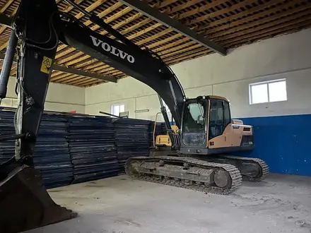 Volvo  EC 2017 года за 32 000 000 тг. в Актобе