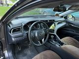 Toyota Camry 2022 годаүшін13 000 000 тг. в Уральск – фото 5