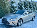 Lexus ES 250 2021 годаfor23 800 000 тг. в Тараз