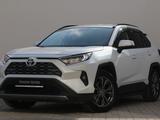 Toyota RAV4 2022 года за 15 390 000 тг. в Астана