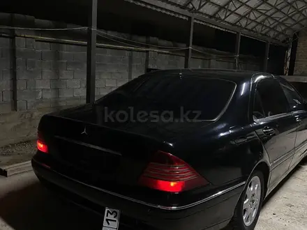 Mercedes-Benz S 500 2001 года за 4 300 000 тг. в Шымкент – фото 2