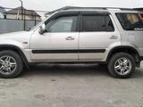 Honda CR-V 1998 годаfor3 300 000 тг. в Алматы – фото 3