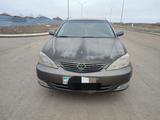 Toyota Camry 2004 года за 3 900 000 тг. в Астана – фото 2