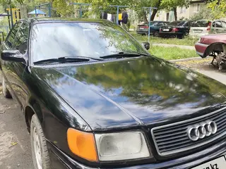Audi 100