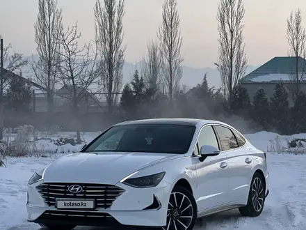 Hyundai Sonata 2022 года за 16 000 000 тг. в Алматы