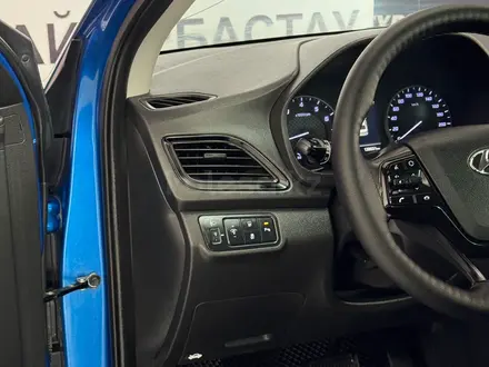 Hyundai Accent 2021 года за 7 300 000 тг. в Атырау – фото 8