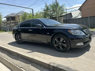 Lexus LS 460