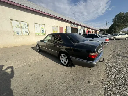 Mercedes-Benz E 200 1994 года за 2 200 000 тг. в Тараз – фото 8