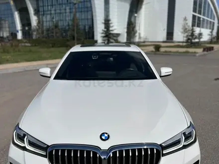 BMW 530 2022 года за 29 000 000 тг. в Астана – фото 5
