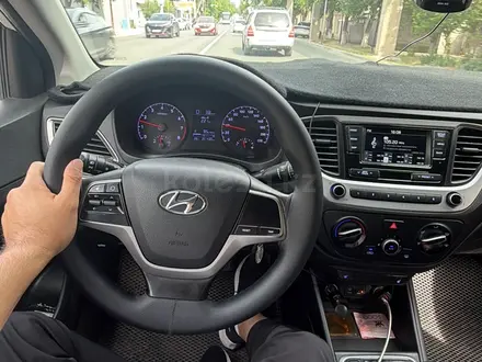 Hyundai Accent 2017 года за 6 000 000 тг. в Шымкент – фото 4