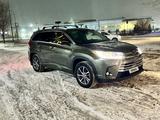Toyota Highlander 2018 года за 14 000 000 тг. в Уральск – фото 5