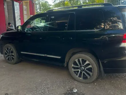 Toyota Land Cruiser 2017 года за 33 500 000 тг. в Караганда – фото 4