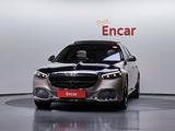 Mercedes-Benz S 680 4MATIC 2023 года за 143 000 000 тг. в Алматы – фото 3