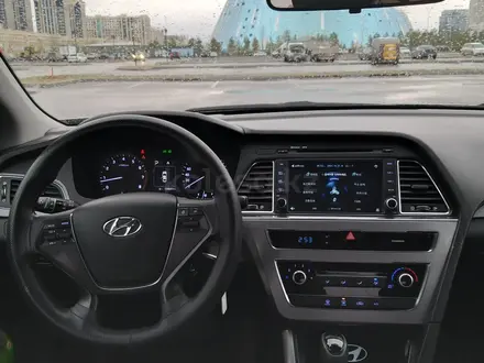 Hyundai Sonata 2015 года за 7 000 000 тг. в Астана – фото 8