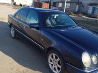 Mercedes-Benz E 230 1998 годаfor2 500 000 тг. в Семей