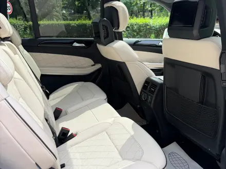 Mercedes-Benz GL 500 2014 года за 18 000 000 тг. в Алматы – фото 19