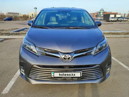 Toyota Sienna 2019 года за 19 500 000 тг. в Астана