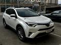 Toyota RAV4 2016 годаfor9 000 000 тг. в Актау