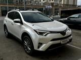 Toyota RAV4 2016 года за 9 000 000 тг. в Актау