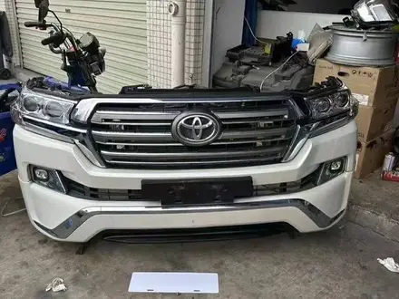 TOYOTA LAND CRUISER 200 бампер за 80 000 тг. в Алматы
