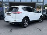 Toyota RAV4 2018 годаүшін9 800 000 тг. в Шымкент – фото 4