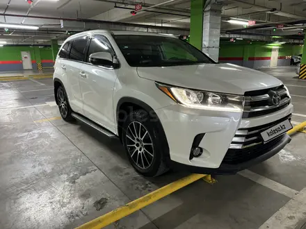 Toyota Highlander 2017 года за 21 000 000 тг. в Алматы – фото 14