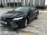 Toyota Camry 2018 годаүшін14 000 000 тг. в Астана – фото 2