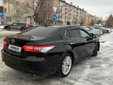 Toyota Camry 2018 года за 14 000 000 тг. в Астана – фото 3