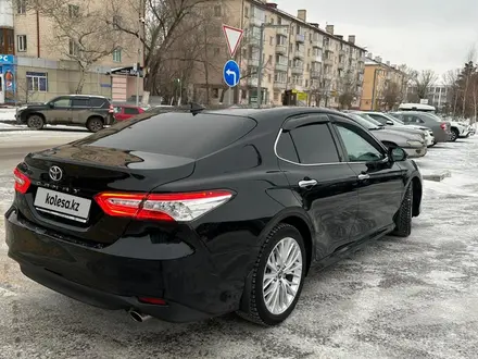 Toyota Camry 2018 года за 14 000 000 тг. в Астана – фото 3