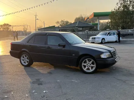 Mercedes-Benz C 220 1996 года за 2 700 000 тг. в Алматы – фото 3