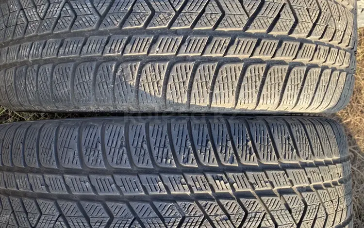 Пара зимние шины 275/40/21 275/40R21 Pirelli. за 100 000 тг. в Алматы