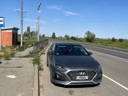 Hyundai Sonata 2018 года за 6 500 000 тг. в Атырау – фото 4