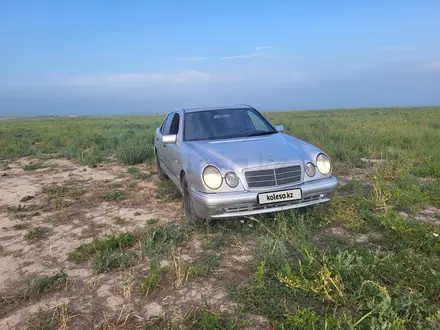 Mercedes-Benz E 280 1998 года за 1 700 000 тг. в Алматы