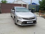 Toyota Camry 2014 года за 13 000 000 тг. в Атырау – фото 3