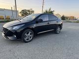 Hyundai Solaris 2020 года за 8 350 000 тг. в Атырау – фото 3