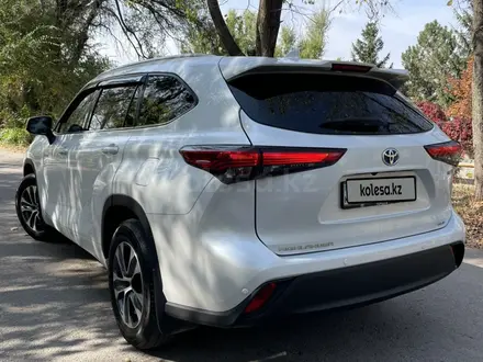 Toyota Highlander 2022 года за 23 200 000 тг. в Алматы – фото 4