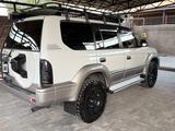 Toyota Land Cruiser Prado 2000 года за 13 000 000 тг. в Алматы – фото 2
