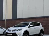 Toyota RAV4 2015 года за 10 300 000 тг. в Астана – фото 3