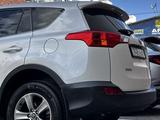 Toyota RAV4 2015 года за 10 300 000 тг. в Астана – фото 5