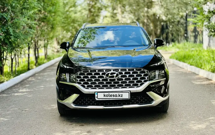 Hyundai Santa Fe 2023 года за 18 700 000 тг. в Астана