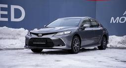 Toyota Camry Luxe 2023 года за 21 300 000 тг. в Алматы