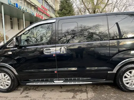 Hyundai Starex 2017 года за 12 600 000 тг. в Алматы – фото 19