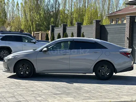 Hyundai Elantra 2022 года за 9 700 000 тг. в Актобе – фото 5