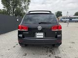 Volkswagen Touareg 2005 года за 4 300 000 тг. в Алматы – фото 3