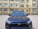 Toyota RAV4 2021 года за 12 000 000 тг. в Актау