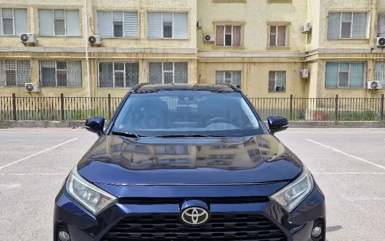 Toyota RAV4 2021 года за 12 000 000 тг. в Актау