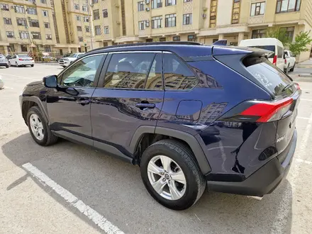 Toyota RAV4 2021 года за 12 000 000 тг. в Актау – фото 4