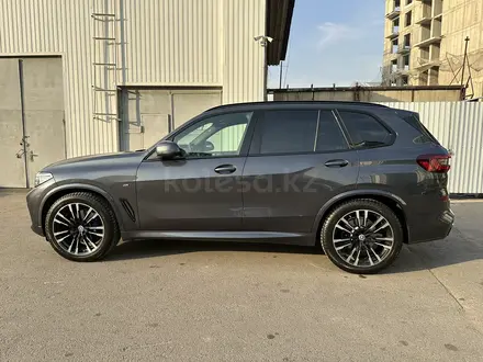 BMW X5 2021 года за 41 500 000 тг. в Алматы – фото 4